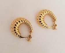 Vintage Gold Tone Screw Back Clip-on Earrings